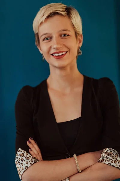 Pretty Business Woman Successful Confidence Arms Crossed Modern Blue Mat — Stock Photo, Image