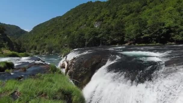 Fast Extreme Dive Flight Epic Waterfall Exotic Una River Aerial — Vídeo de Stock