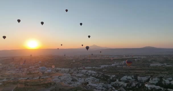 Aerial Cinematic Drone View Colorful Hot Air Balloon Flying Cappadocia — Video Stock