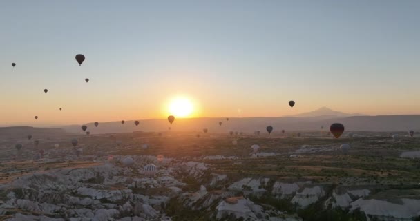 Aerial Cinematic Drone View Colorful Hot Air Balloon Flying Cappadocia — Stock video