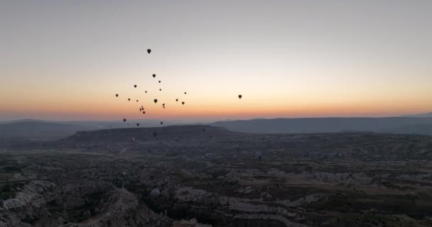 Aerial Cinematic Drone View Colorful Hot Air Balloon Flying Cappadocia — Stockvideo