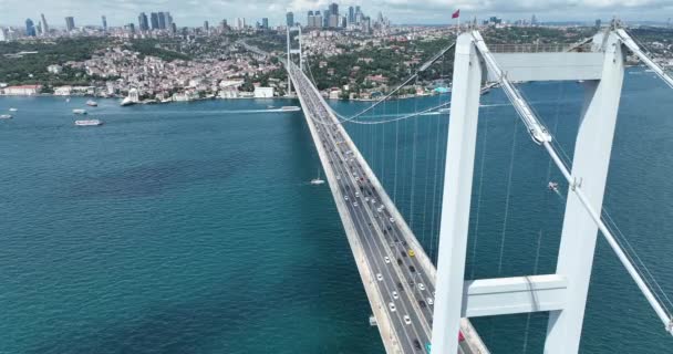 Istanbul Bosphorus Bridge City Skyline Background Turkish Flag Beautiful Sunset — Vídeo de stock