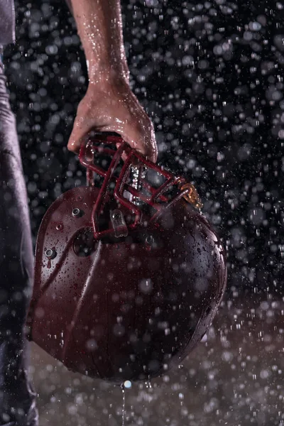 Close American Football Athlete Warrior Campo Foco Seu Capacete Pronto — Fotografia de Stock