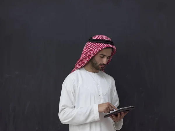 Young Arabian Muslim Businessman Using Tablet Computer Wearing Hijab Clothes — Stock Photo, Image