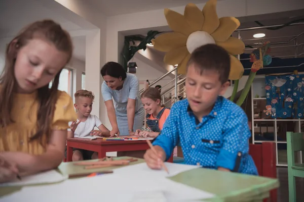 Creative Kids Art Class Daycare Center Elementary School Classroom Drawing — Stock Photo, Image