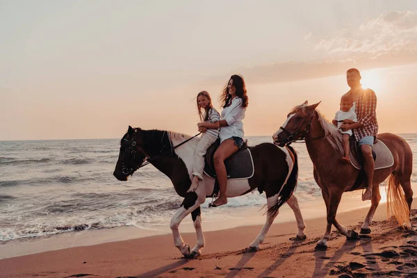 Family Spends Time Children While Riding Horses Together Sandy Beach — ストック写真