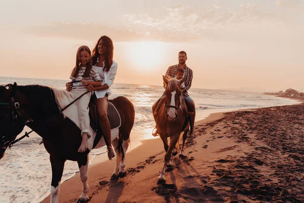 Family Spends Time Children While Riding Horses Together Sandy Beach — Zdjęcie stockowe