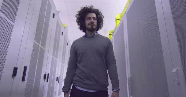Engineer Data Science Specialist Walking Bravely Hero Rack Coridor Server — Stock Video