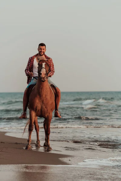 Modern Man Summer Clothes Enjoys Riding Horse Beautiful Sandy Beach — Stock Photo, Image