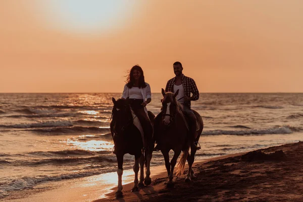 Loving Couple Summer Clothes Riding Horse Sandy Beach Sunset Sea — 图库照片