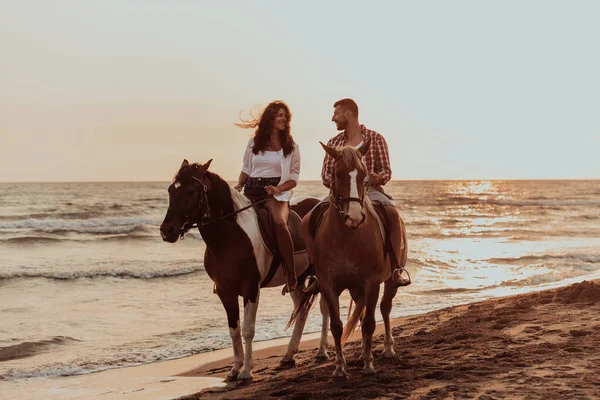 Loving Couple Summer Clothes Riding Horse Sandy Beach Sunset Sea — Stock Fotó
