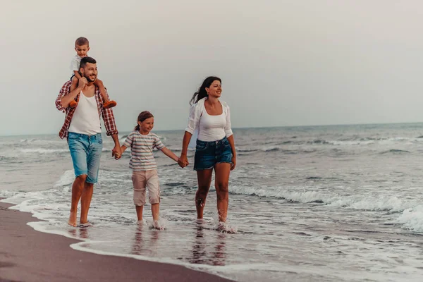 Family Gatherings Socializing Beach Sunset Family Walks Sandy Beach Selective — Stock Photo, Image
