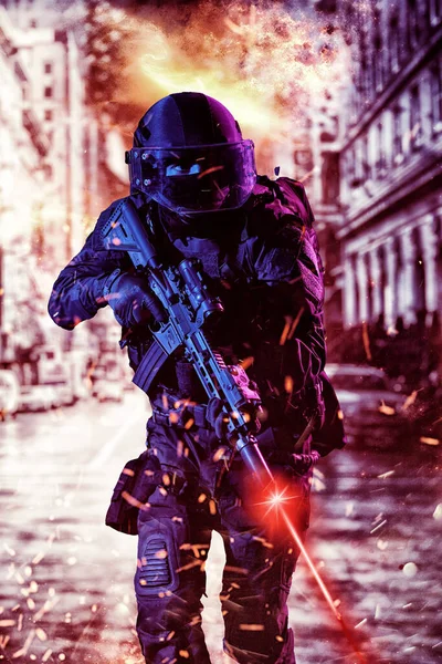 Armé Soldat Combat Uniformer Med Attack Gevär Och Bekämpa Hjälm — Stockfoto