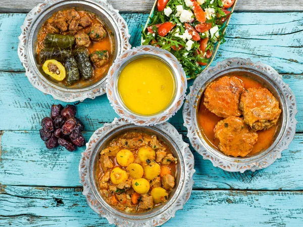 Eid Mubarak Hagyományos Ramadan Iftar Vacsora Válogatott Ízletes Ételek Autentikus — Stock Fotó