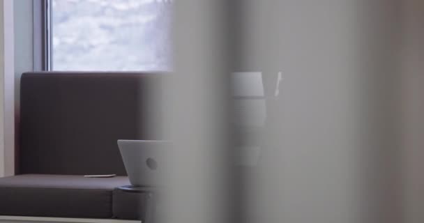 Günlük Hayatına Başlamak Adamları Modern Yaratıcı Ofis Alanında Masa Tenisi — Stok video