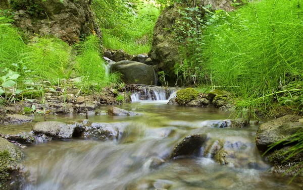 Vackra vattenfall — Stockfoto