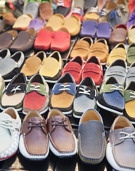 Scarpe in pelle colorata — Foto Stock