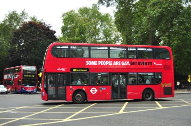Londra otobüsü
