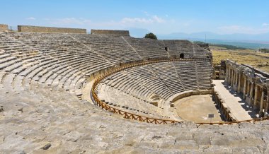 Hierapolis tiyatro kalıntıları