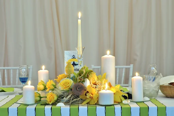 Disposizione tavolo di candela di nozze — Foto Stock