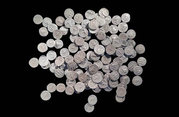 Antiguas Monedas Denario Romano Sobre Fondo Negro —  Fotos de Stock