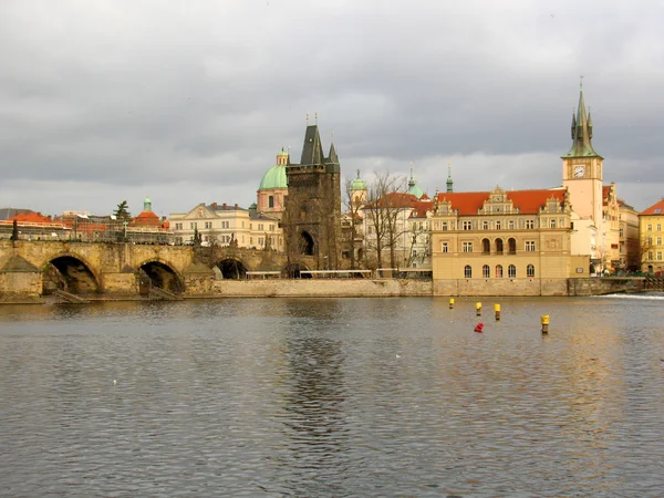 Miasto, ulica i budowlanych. — Zdjęcie stockowe