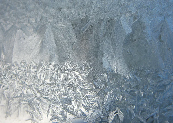 冬の窓の霜模様 — ストック写真