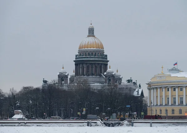 Hiver Pétersbourg Amirauté Cathédrale Saint Isaac Vue Glace Neva Gelée — Photo