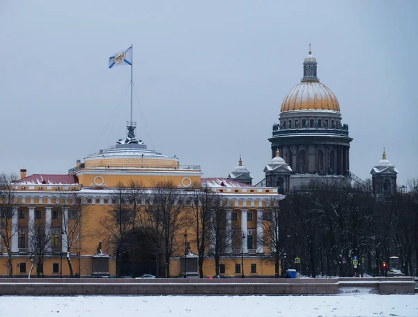 Winter Petersburg Admiralty Isaac Cathedral View Ice Frozen Neva — Stock Photo, Image