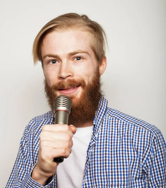 Estilo Vida Moda Concepto Personas Animador Joven Hombre Barbudo Hablando — Foto de Stock