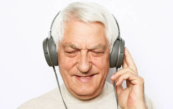Lifestyle Tehnology Old People Concept Image Elderly Gray Haired Man — Stock Photo, Image