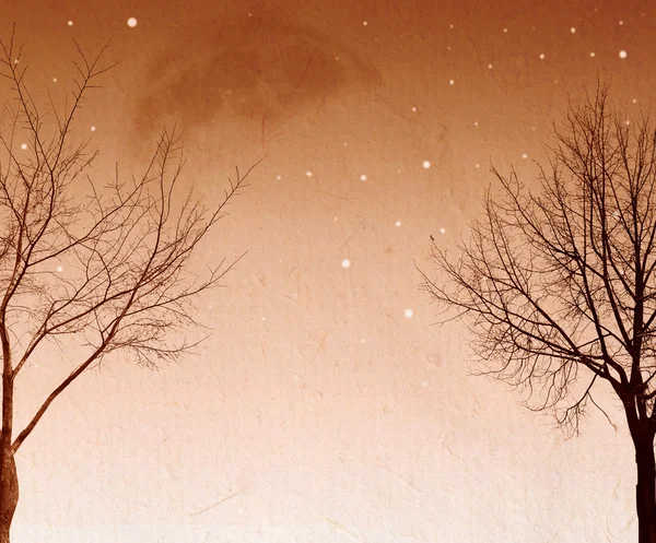 Brun komposition med kala träden på natten — Stockfoto