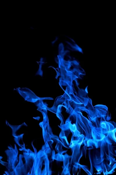Isolado na chama azul preta — Fotografia de Stock
