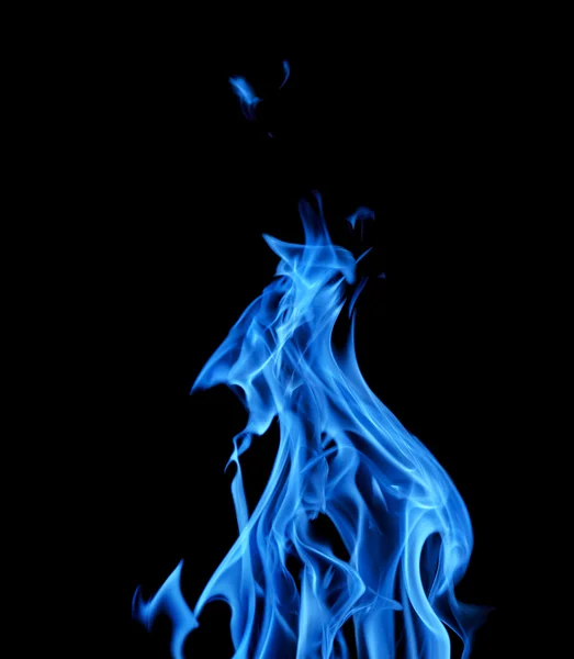 Dunkelblaue Flamme auf schwarz — Stockfoto