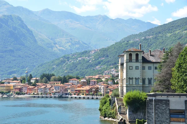 Gravedona stad och como-sjön, Italien — Stockfoto