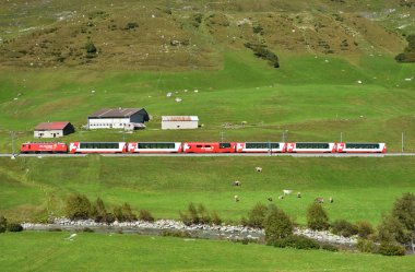 İsviçre - Eylül 16: Glacier Express olduğunu en ünlü rai