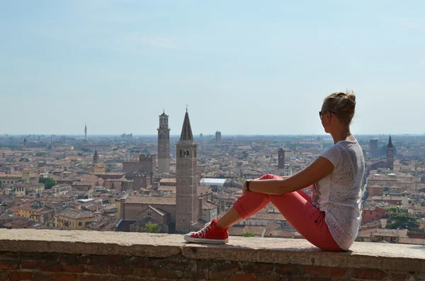 Girl looking to Verona town, Italy — Stock Photo, Image