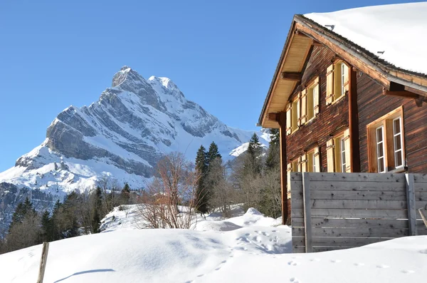 高山风光、 braunwald 瑞士 — 图库照片