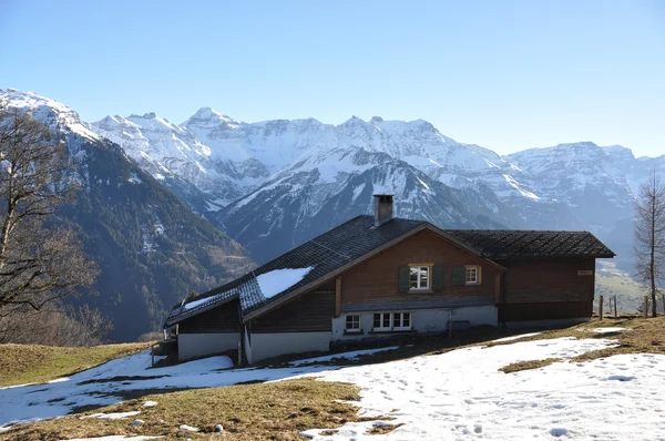 Lente in braunwald, beroemde Zwitserse Ski resort — Stockfoto