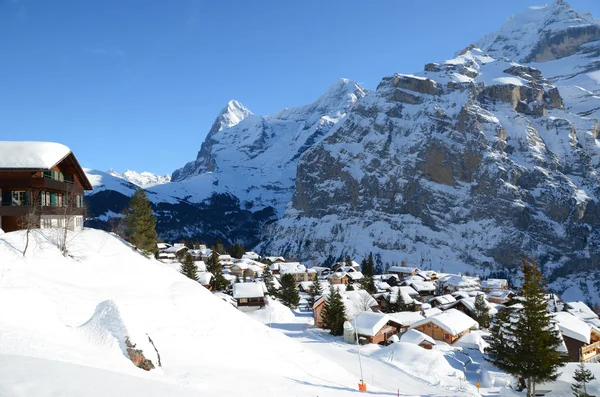 Muerren, slavný švýcarský lyžařské středisko — Stock fotografie