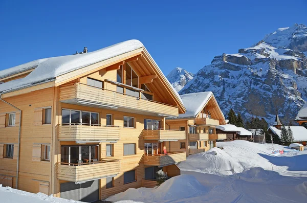 Murren, slavný švýcarský lyžařské středisko — Stock fotografie