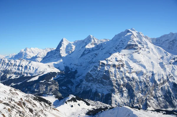 Eiger, moench en jungfrau, beroemde Zwitserse bergen pieken — Stockfoto