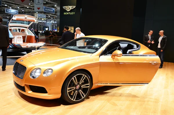 GENEVA - MARCH 12: Bentley Continental di 82nd International Mot — Stok Foto