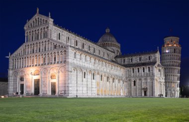 Piazza dei miracoli:basilica ve leaning tower, pisa, İtalya