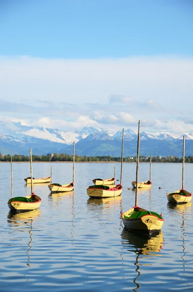 游艇在 pfaeffikon 湖，瑞士 — 图库照片