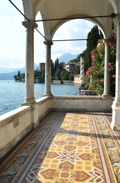 Widok na jezioro como z villa monastero. Włochy — Zdjęcie stockowe