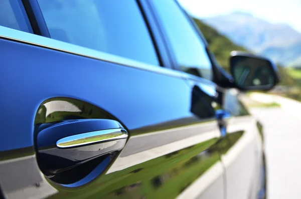 Car on the road — Stock Photo, Image