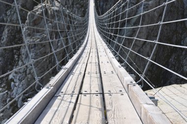 trift Köprüsü, en uzun 170m sadece yaya asma köprü