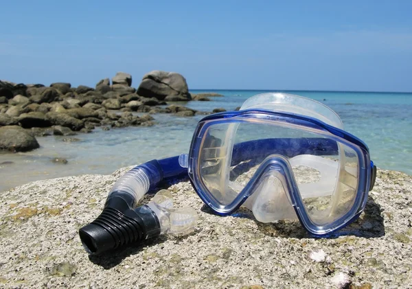 Snorkeling definido na rocha — Fotografia de Stock