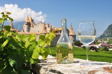 beyaz şarap karşı chateau d'aigle, İsviçre